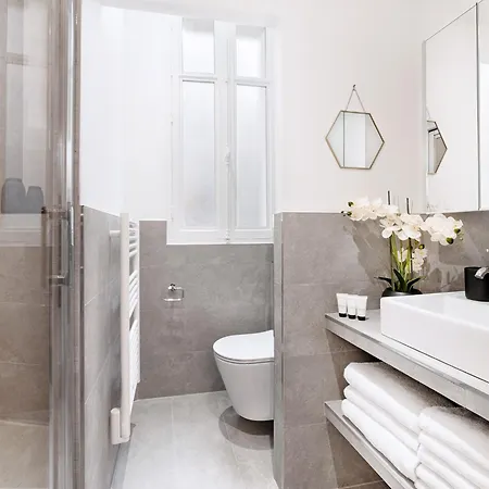 Livinparis - Luxury A/c 4 Bedrooms Auteuil Eiffel Tower