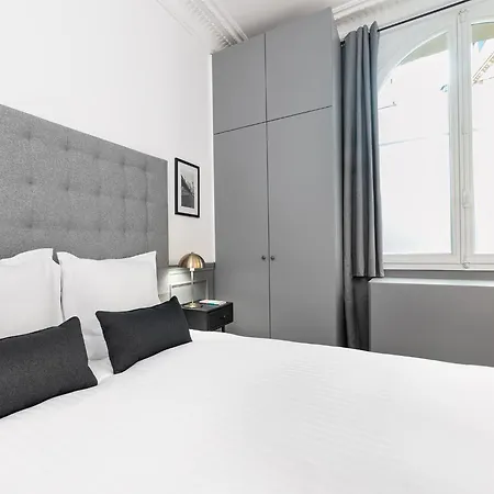 Livinparis - Luxury A/c 4 Bedrooms Auteuil Eiffel Tower Paris