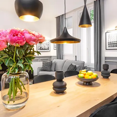 Livinparis - Luxury A/c 4 Bedrooms Auteuil Eiffel Tower Apartment